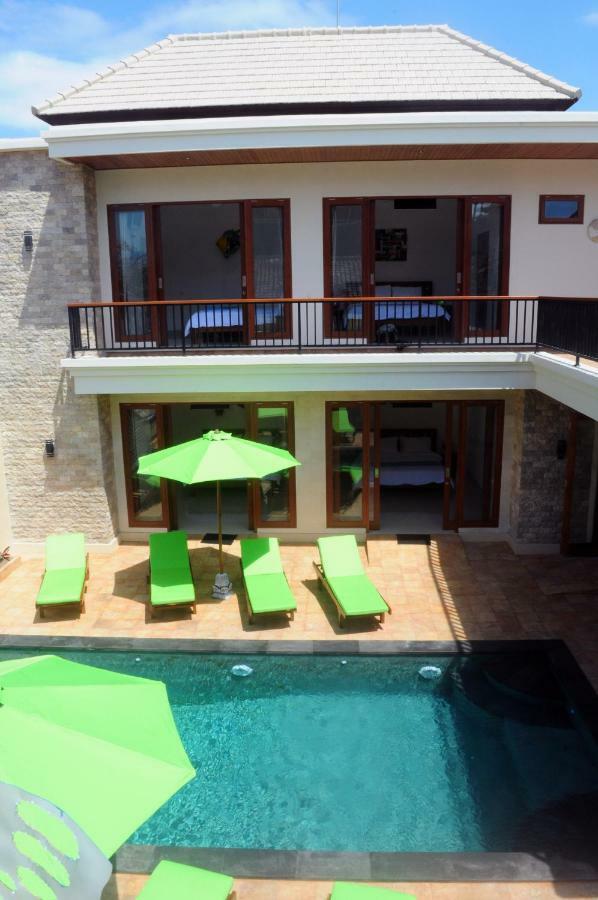 Pineapple Villa Sanur Exterior foto