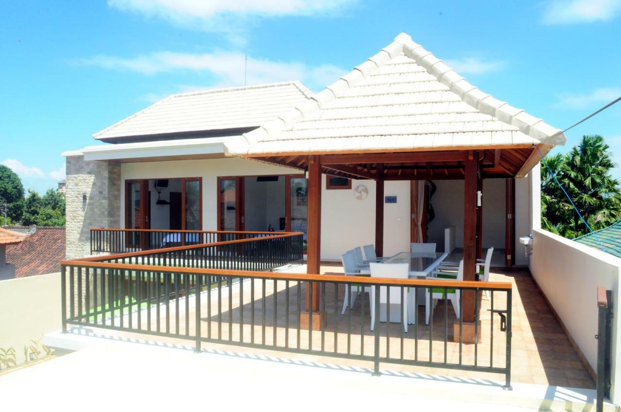 Pineapple Villa Sanur Exterior foto